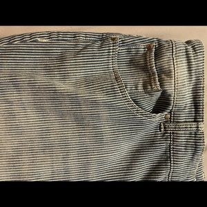Chico’s capris size 2.5 (size 14)